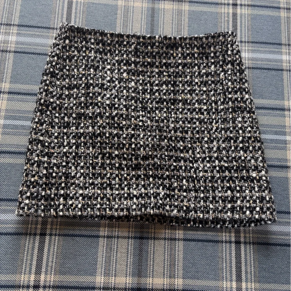 J.Crew Tweed Mini Skirt Black White Gold Metallic Wool Blend 20774 Size 2‎